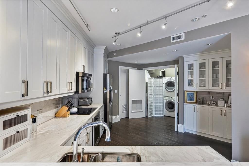 455 E Palmetto Park Rd #2E - Photo 7 of 50