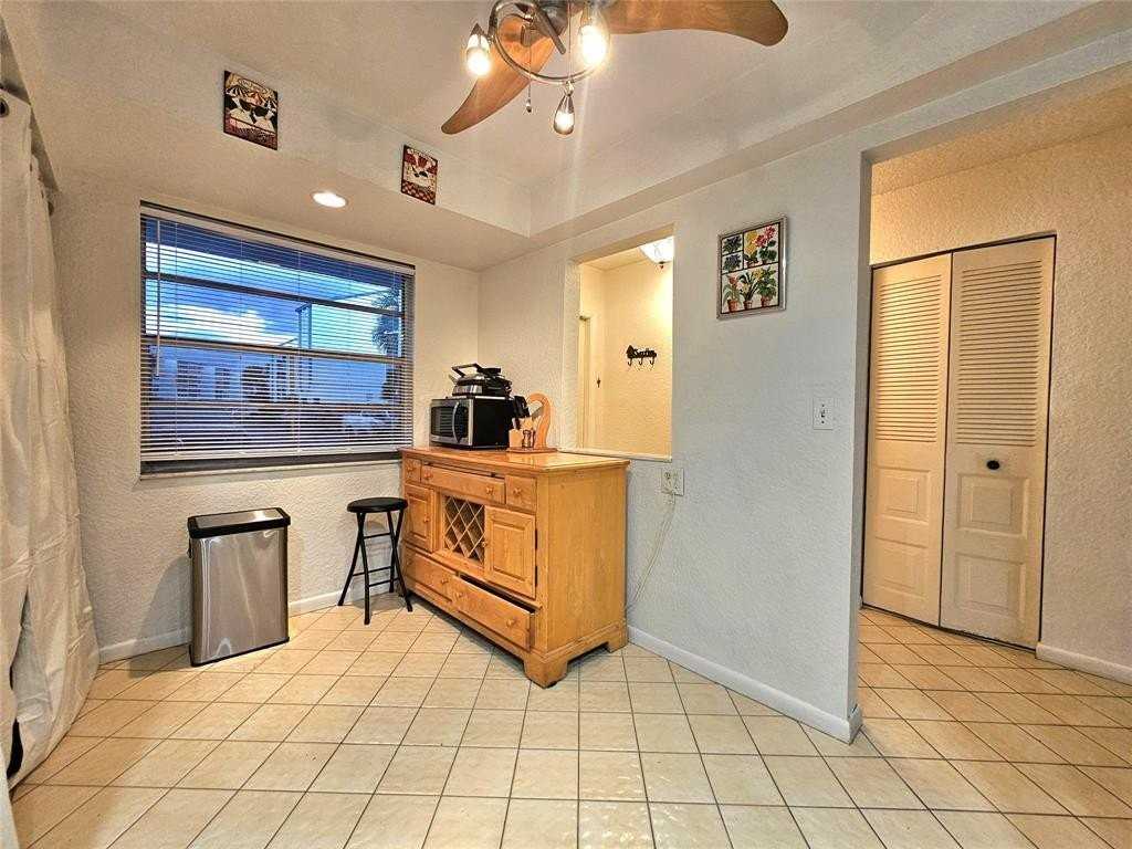 1460 Nw 80th Ave #101 - Photo 5 of 27