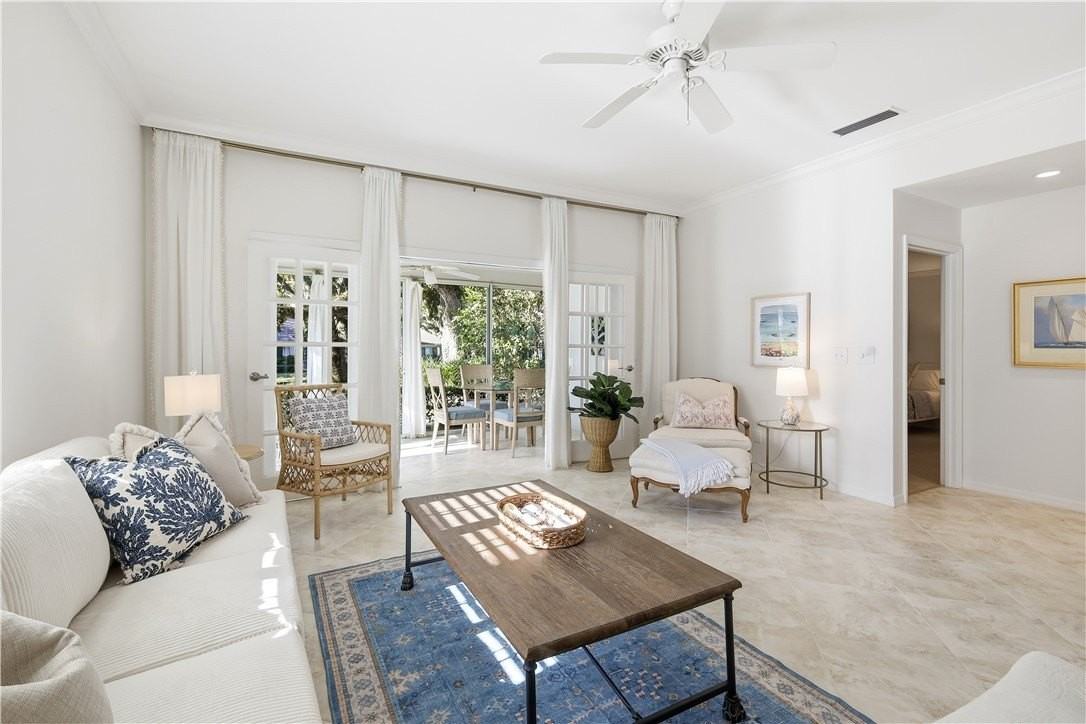 121 E Park Shores Cir Apt 32e #32E - Photo 4 of 36