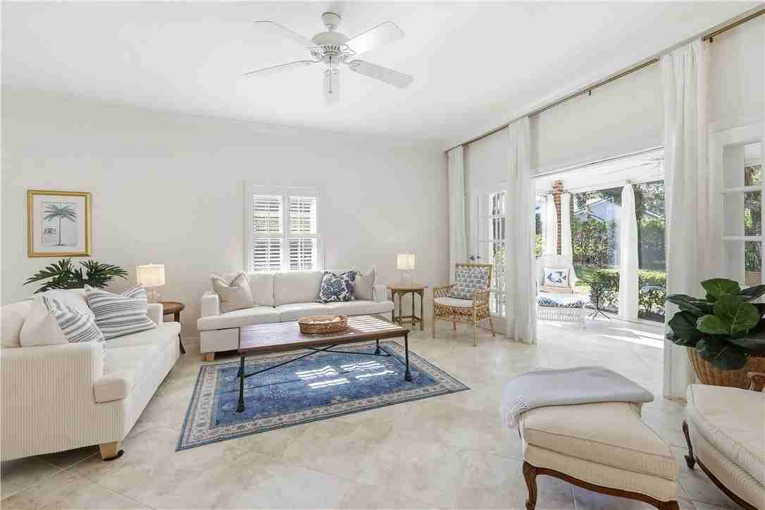 121 E Park Shores Cir Apt 32e #32E - Photo 5 of 36