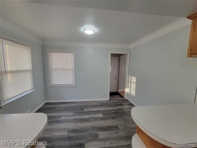 18508 Holland Ave - Photo 4 of 11
