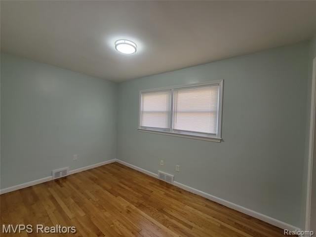 18508 Holland Ave - Photo 6 of 11