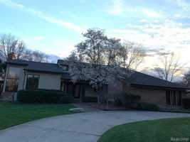 featured image of 3266 Montmarte Cir