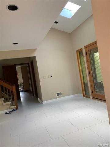 3266 Montmarte Cir - Photo 4 of 18