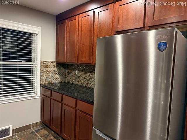 1773 Villa Rd - Photo 3 of 10