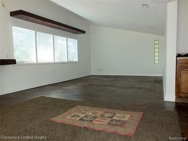 23861 Longacre St - Photo 3 of 14