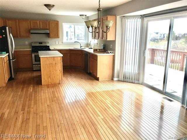 2315 Boulder Ridge Blvd - Photo 5 of 19