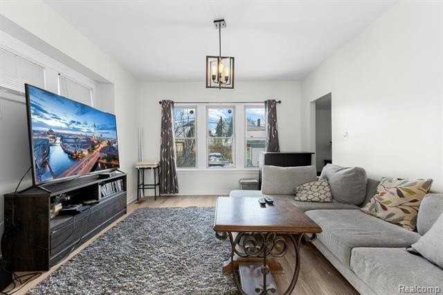 1936 Atkinson St - Photo 4 of 38