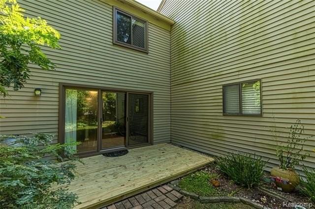 1570 Streamwood Ct - Photo 3 of 25