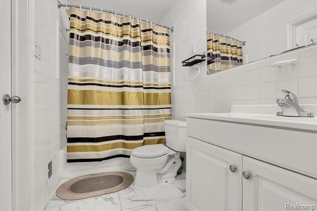 1564 Moulin Ave - Photo 4 of 12