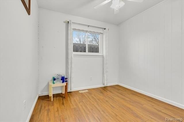 1564 Moulin Ave - Photo 5 of 12