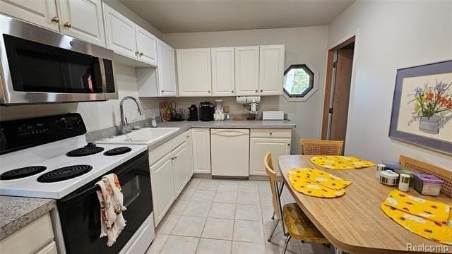 9453 Huron - Photo 2 of 13