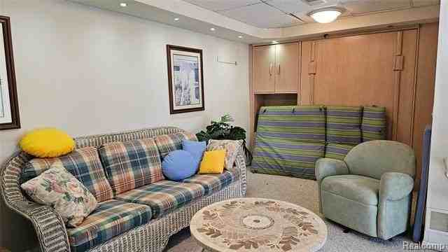 9453 Huron - Photo 3 of 13