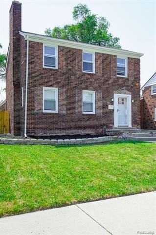 243 Newport St - Photo 4 of 50