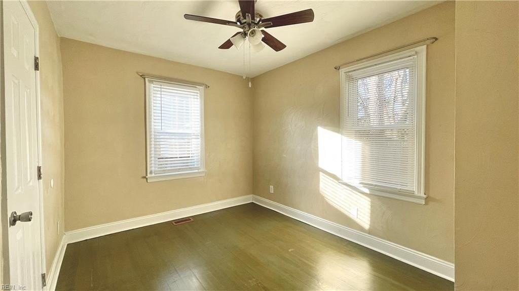 3912 Davis St - Photo 6 of 17