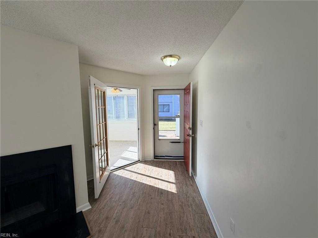 528 Rivers Reach - Photo 3 of 25