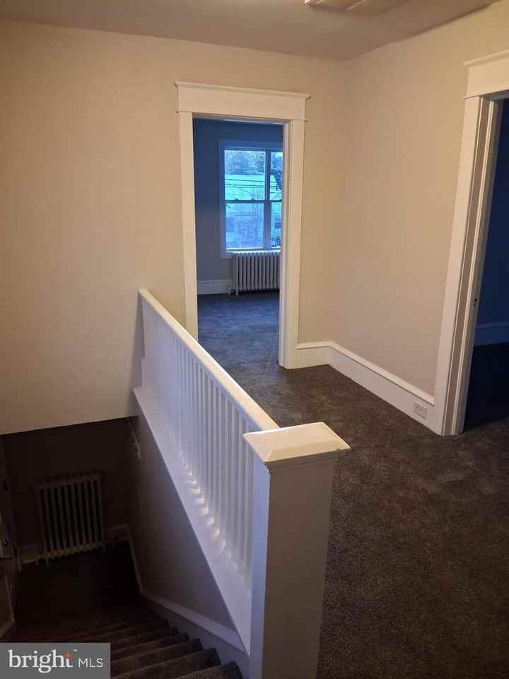 223 S Grand St - Photo 3 of 10