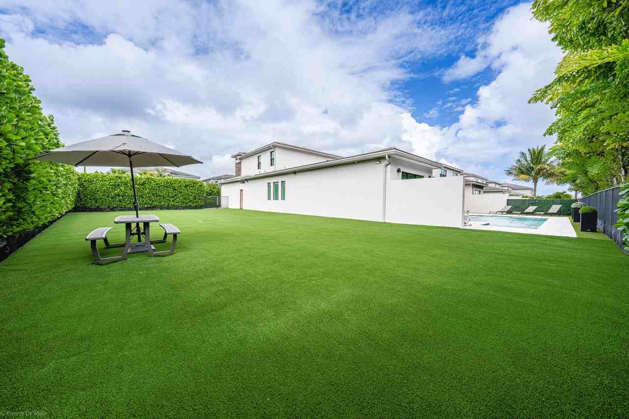 8652 Dream Falls St - Photo 7 of 50