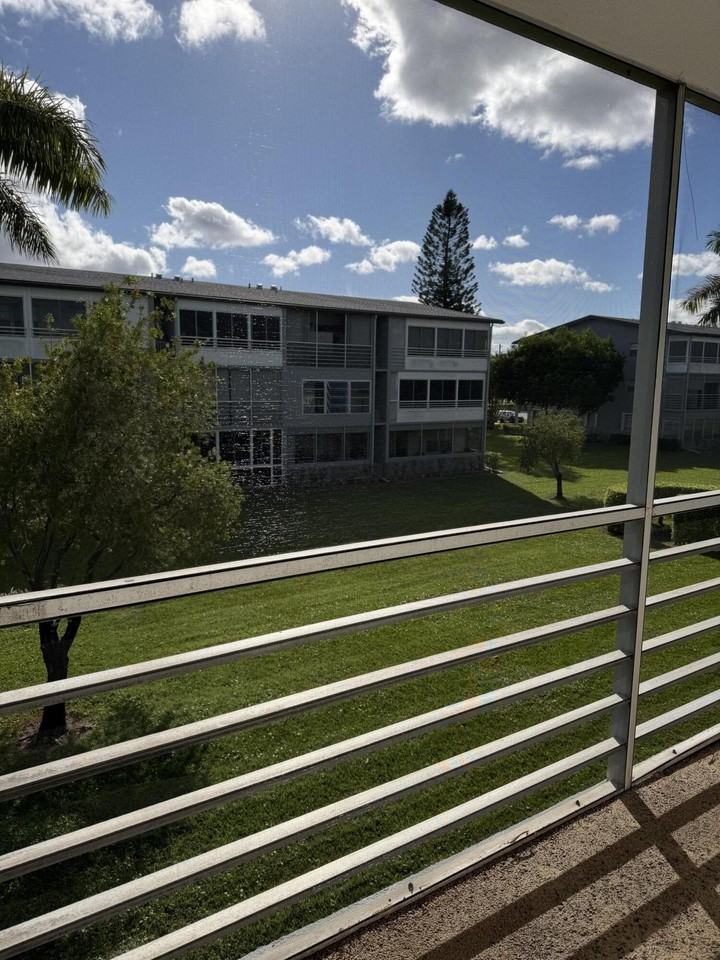 186 Suffolk E - Photo 7 of 14