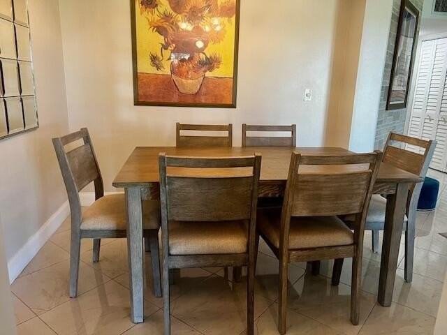 3755 Via Poinciana #304 - Photo 5 of 37