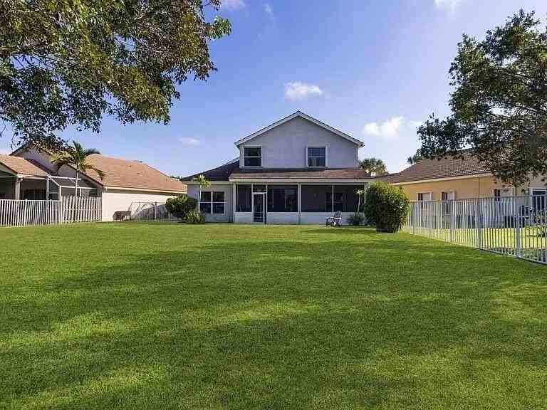 7782 Hoffy Cir - Photo 3 of 27