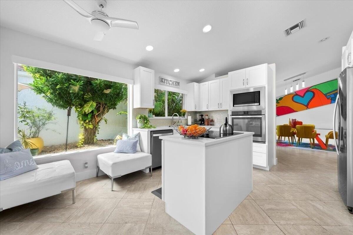 5534 Ainsley Ct - Photo 6 of 35