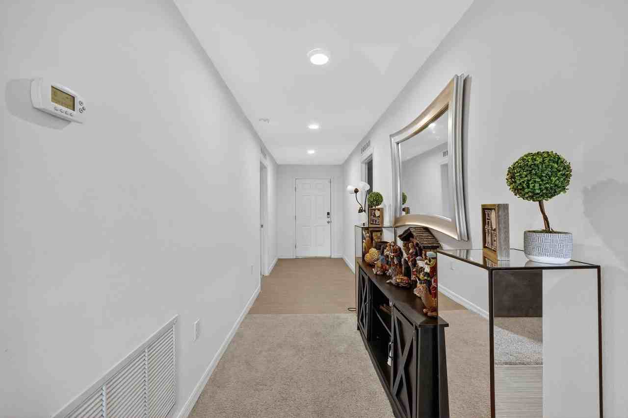 644 Sw Hoffenberg Ave - Photo 4 of 37