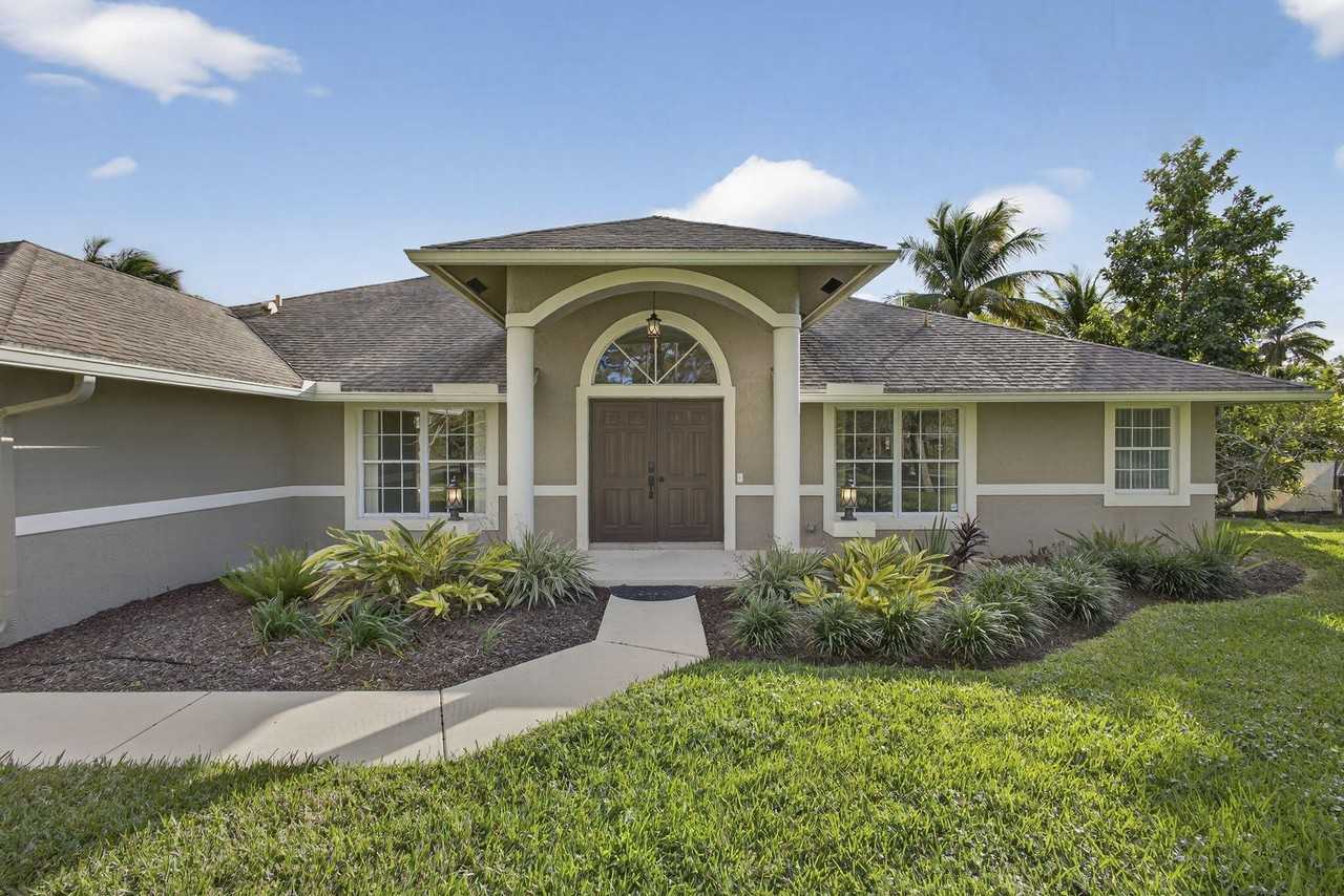 11646 63rd Ln N - Photo 4 of 50