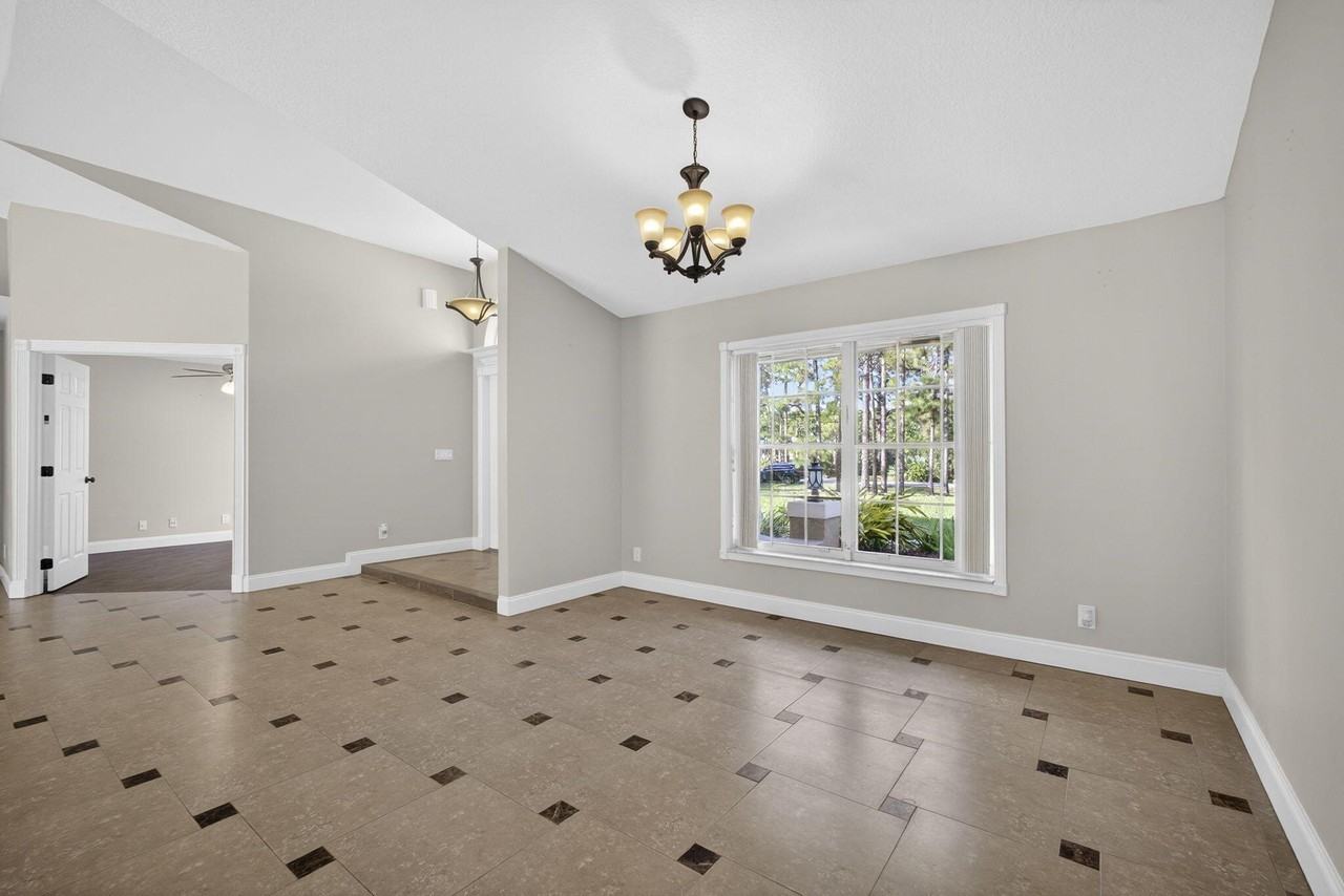 11646 63rd Ln N - Photo 7 of 50