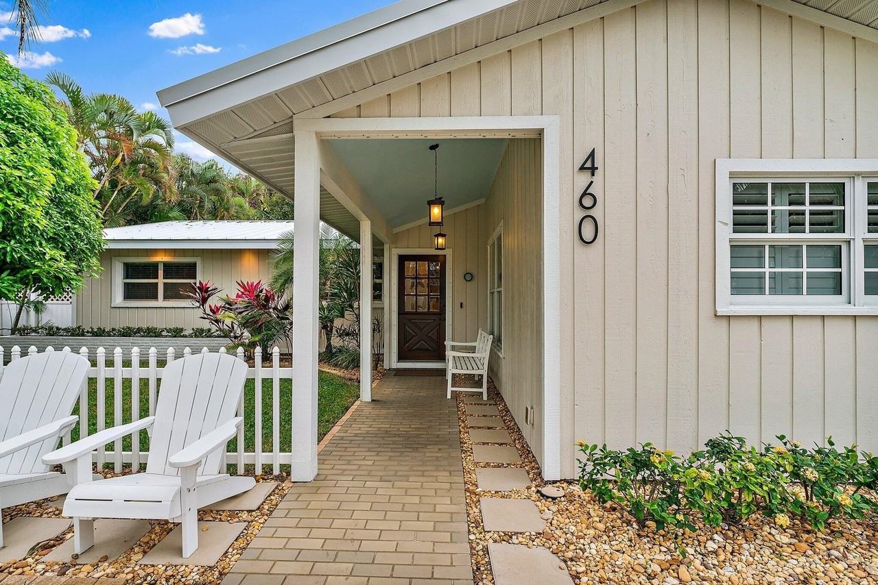 460 Sunrise Way - Photo 3 of 50