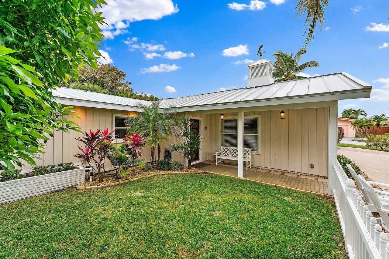 460 Sunrise Way - Photo 4 of 50