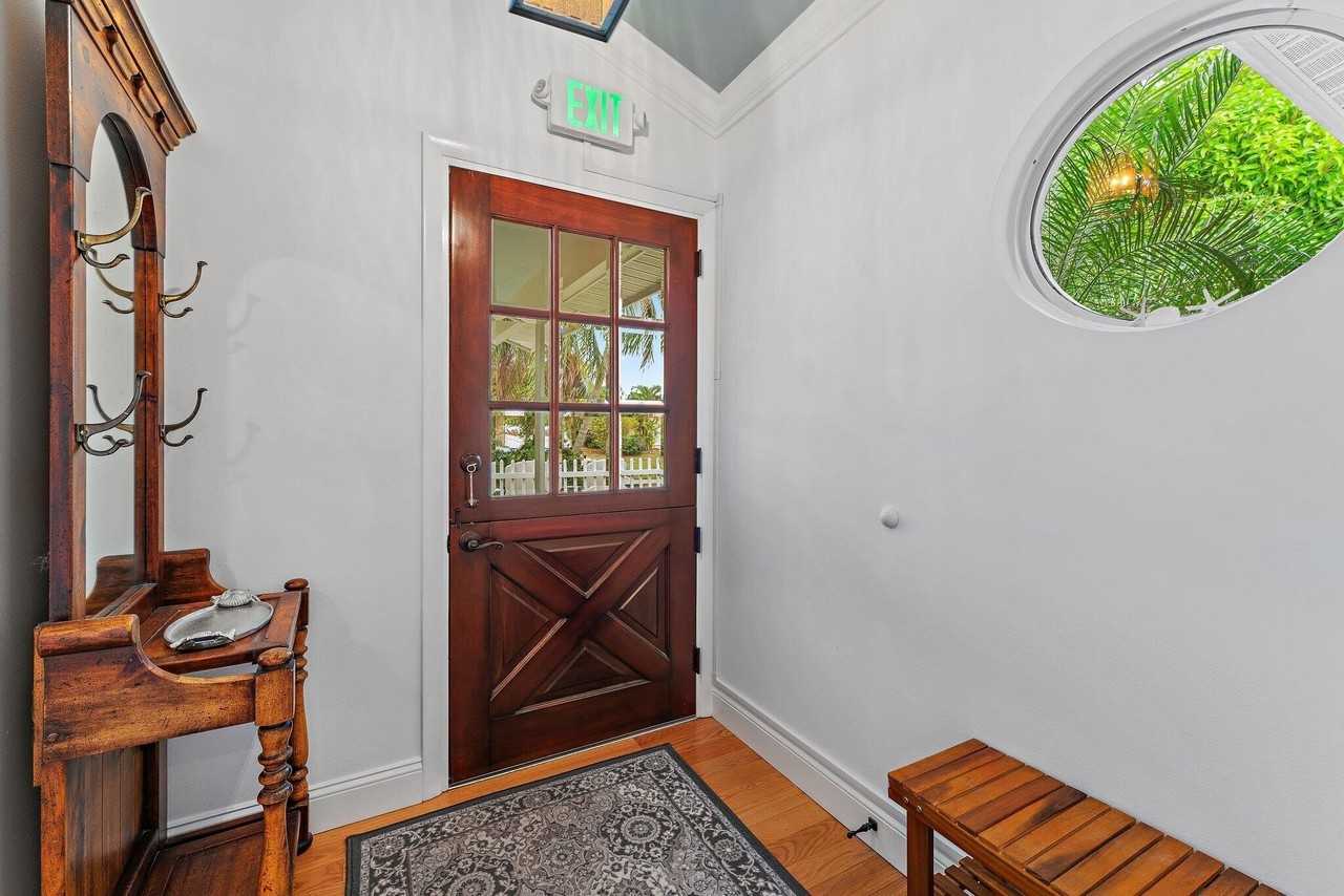 460 Sunrise Way - Photo 6 of 50