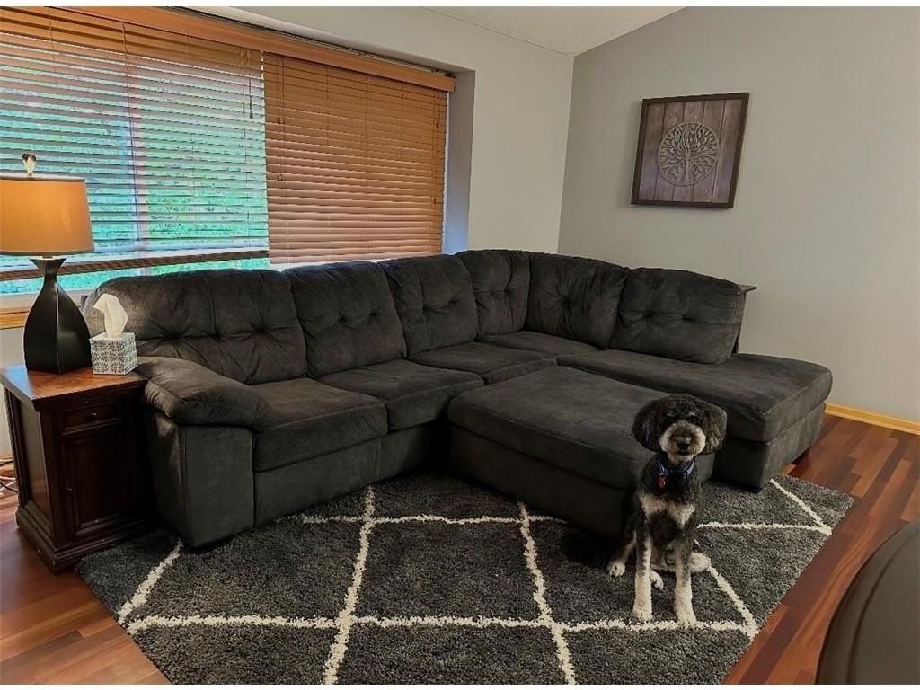 1657 Helena Rd N - Photo 5 of 16