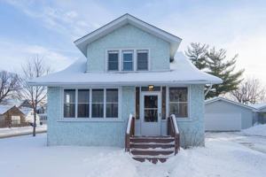 featured image of 890 Arkwright St