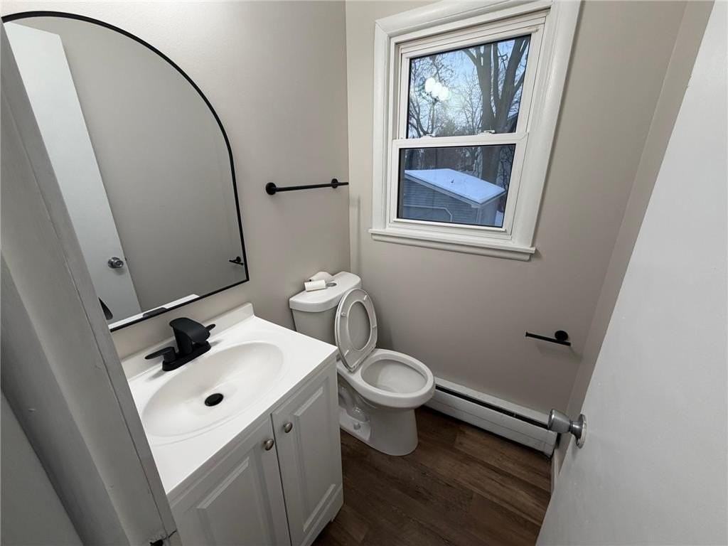 212 42nd Ave Ne - Photo 6 of 14