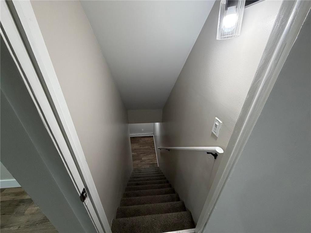 212 42nd Ave Ne - Photo 7 of 14