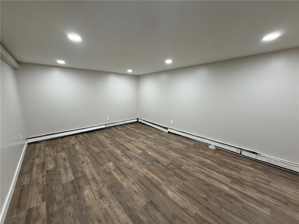 212 42nd Ave Ne - Photo 7 of 14