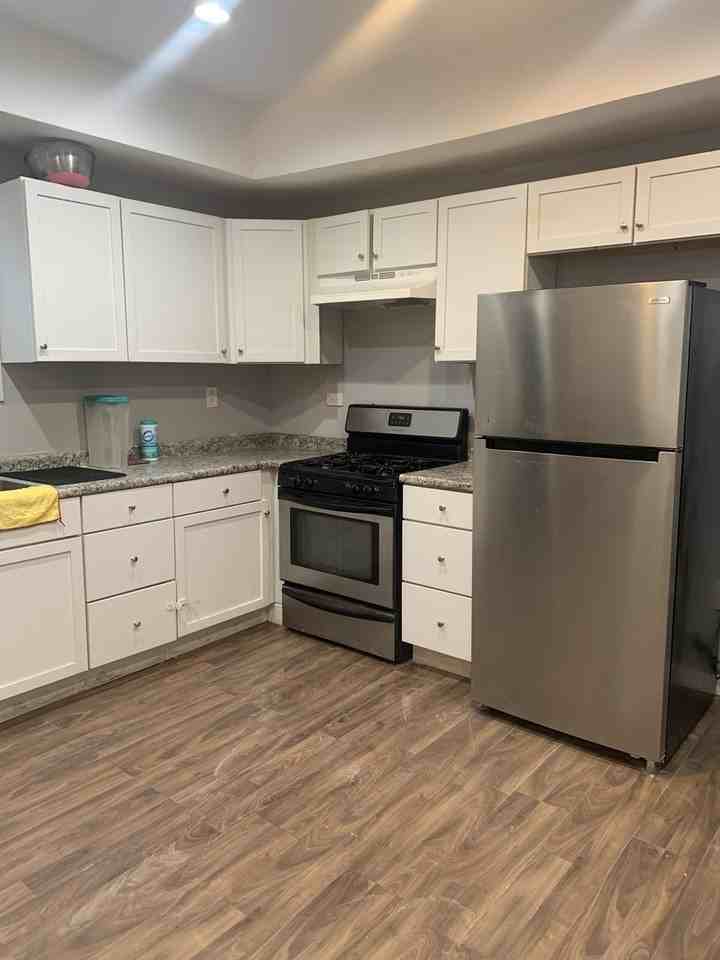 110 E 24th St ##2 - Photo 7 of 7