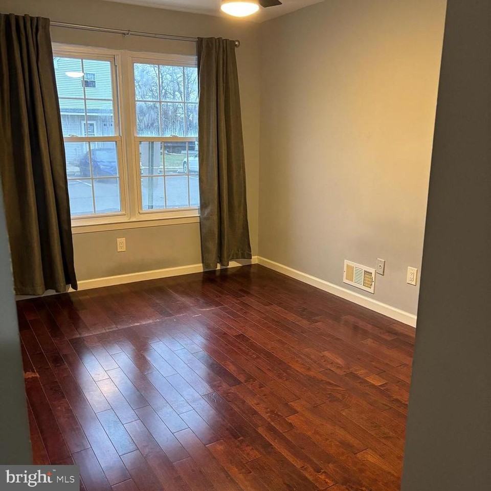 103 Sandstone Ct - Photo 6 of 8