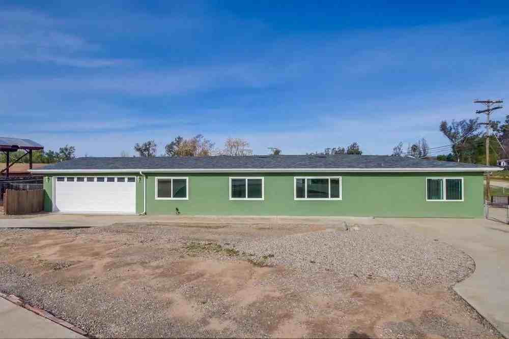 903 Hunter St - Photo 2 of 50