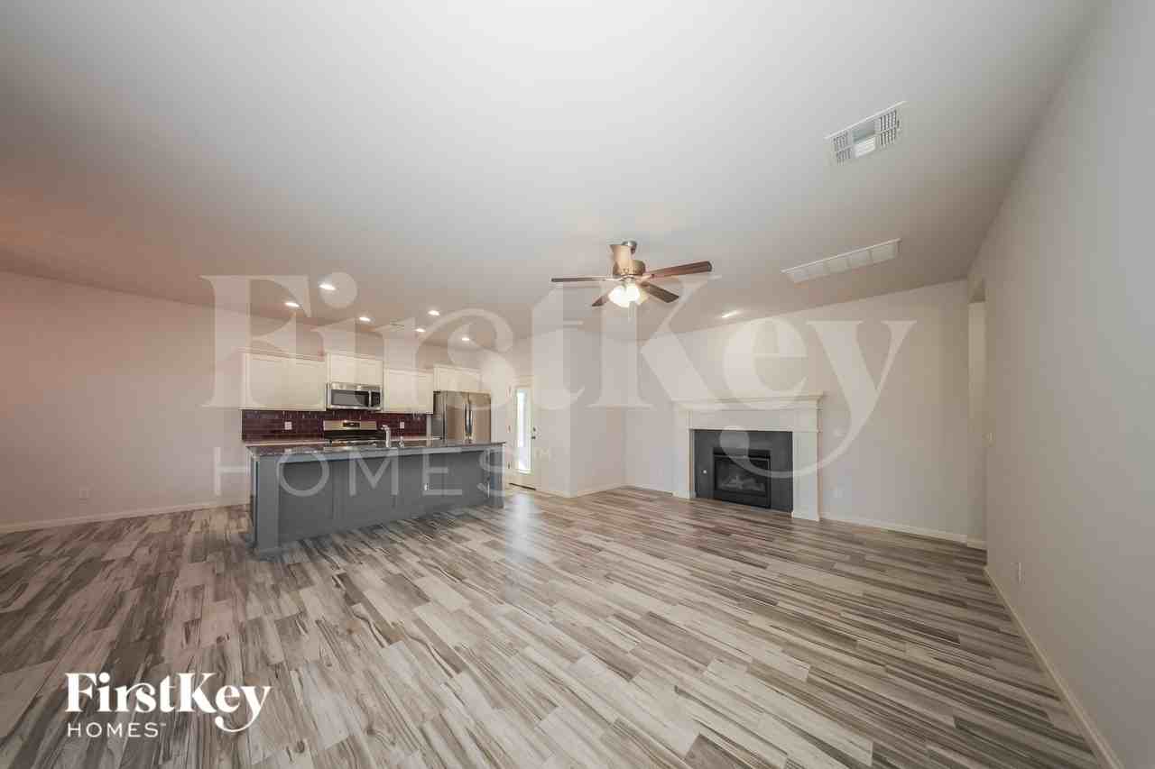 4409 Hunterfield Ave - Photo 3 of 19