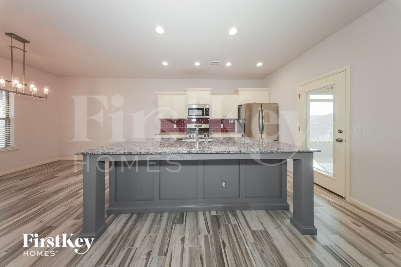 4409 Hunterfield Ave - Photo 5 of 19