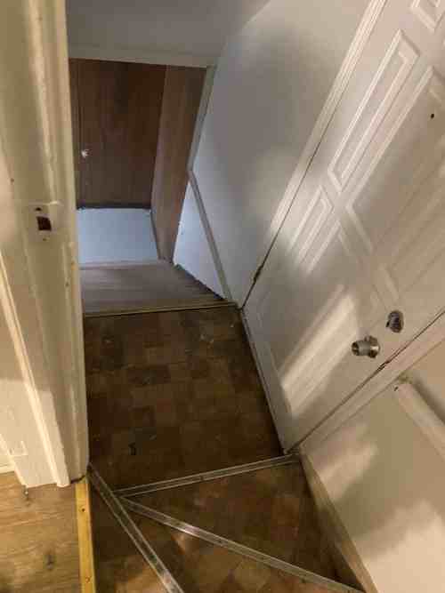 9924 S Hoxie Ave - Photo 6 of 12