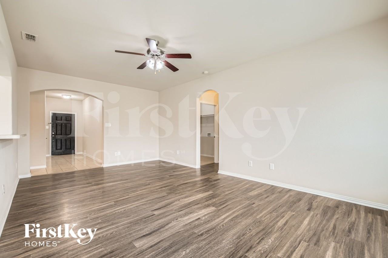 6728 Ohana Pl - Photo 6 of 28