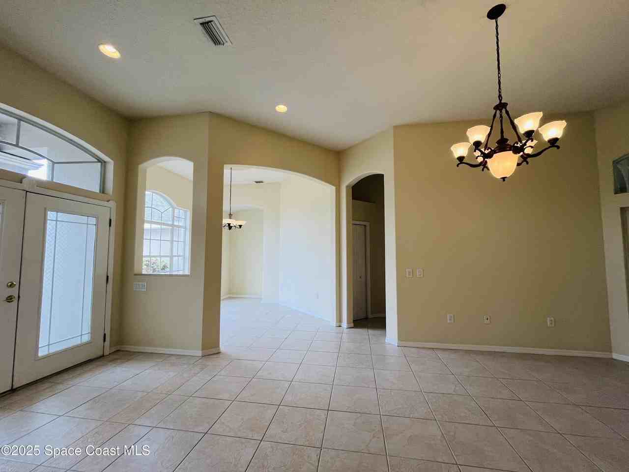 5810 Eagle Way - Photo 7 of 19