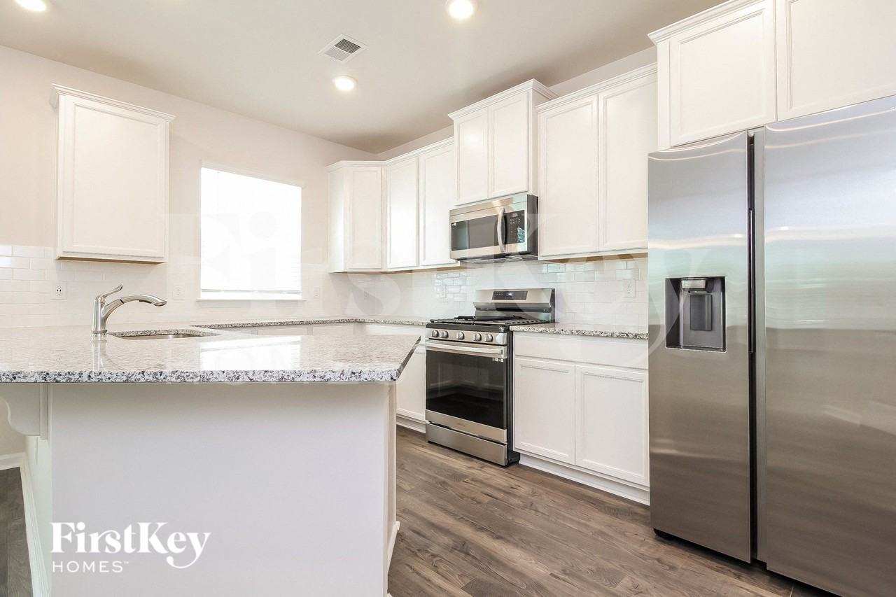 406 Ashborne Ln - Photo 6 of 16