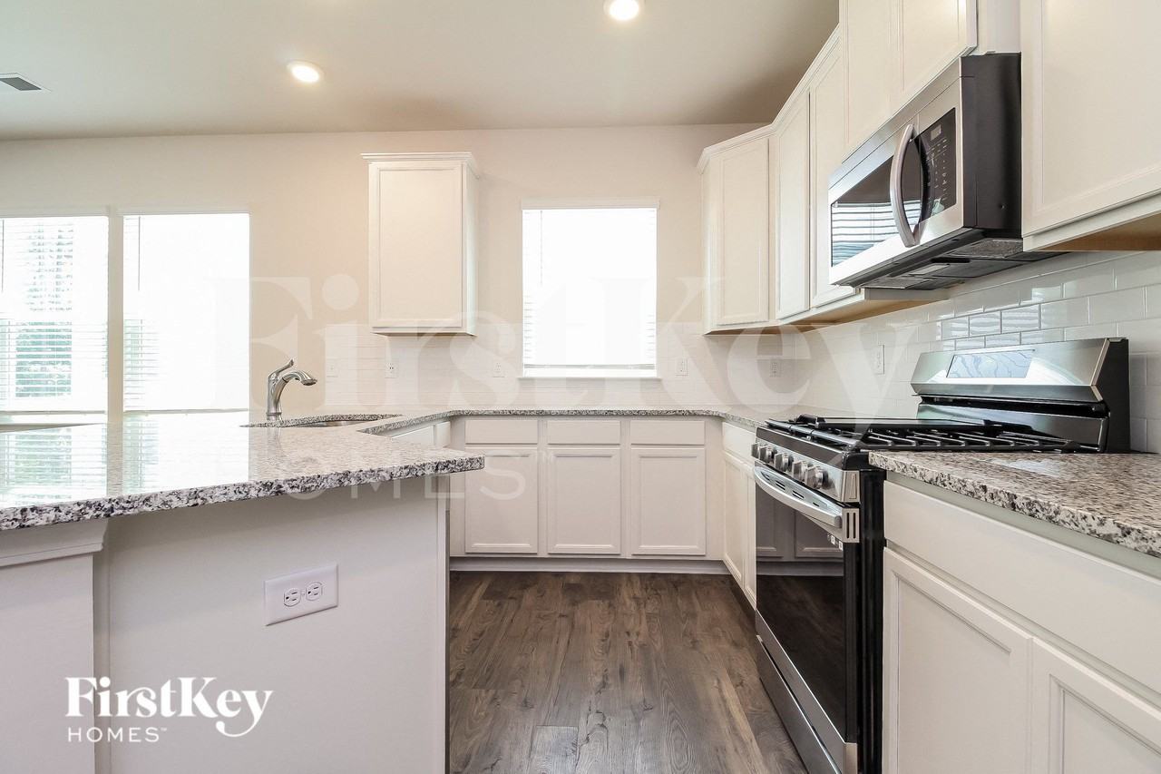 406 Ashborne Ln - Photo 7 of 16