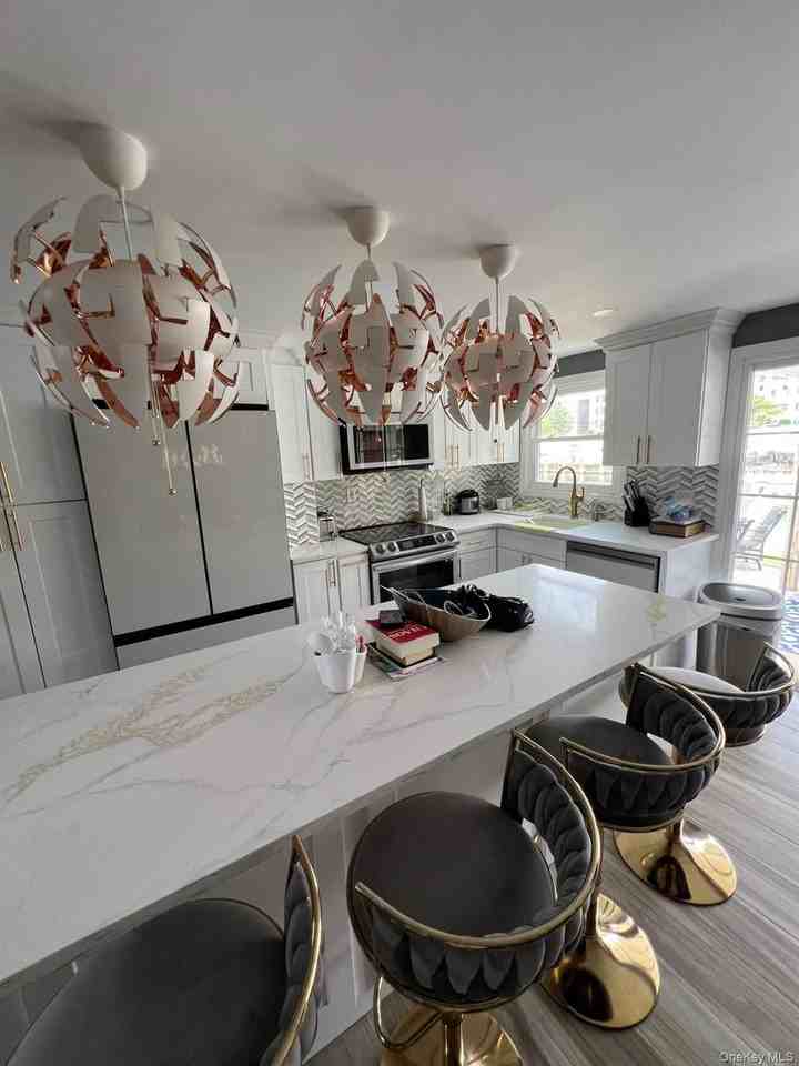 Nassau Ave - Photo 4 of 8