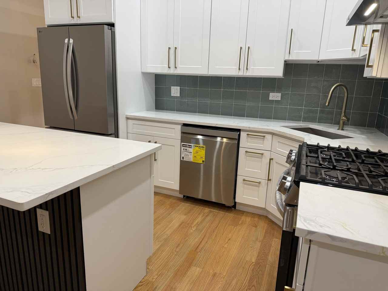 912 N Ashland Ave ##1a - Photo 4 of 13