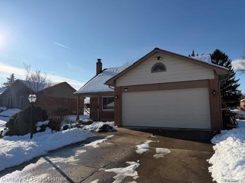 2132 Winchester Rd - Photo 2 of 27